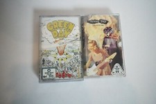Cassette Tape Music : Green Day x 2 UK Band Rock Alternative album Warner Music