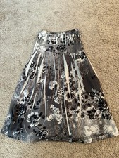 Gray Floral Sleeveless Dress Size Small