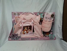 MGA Entertainment new Na! Na! Na! Surprise 15pc Kitty-Cat Campground Playset