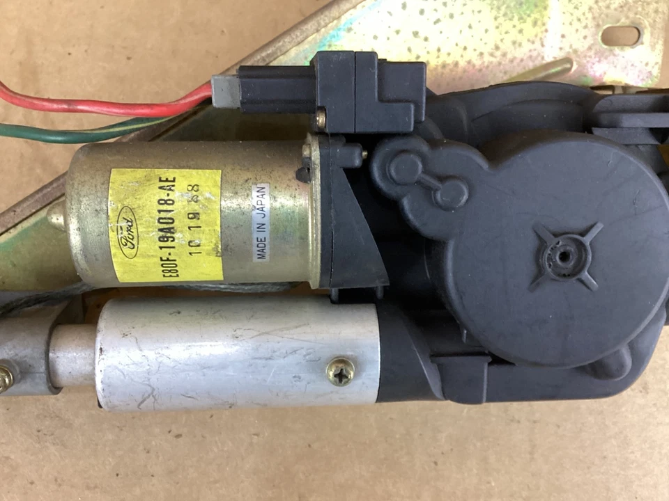 1989-1994 Lincoln Continental antena de rádio potência E80F-19A018-AE FABRICANTE DE EQUIPAMENTO ORIGINAL - Imagem 3 de 4