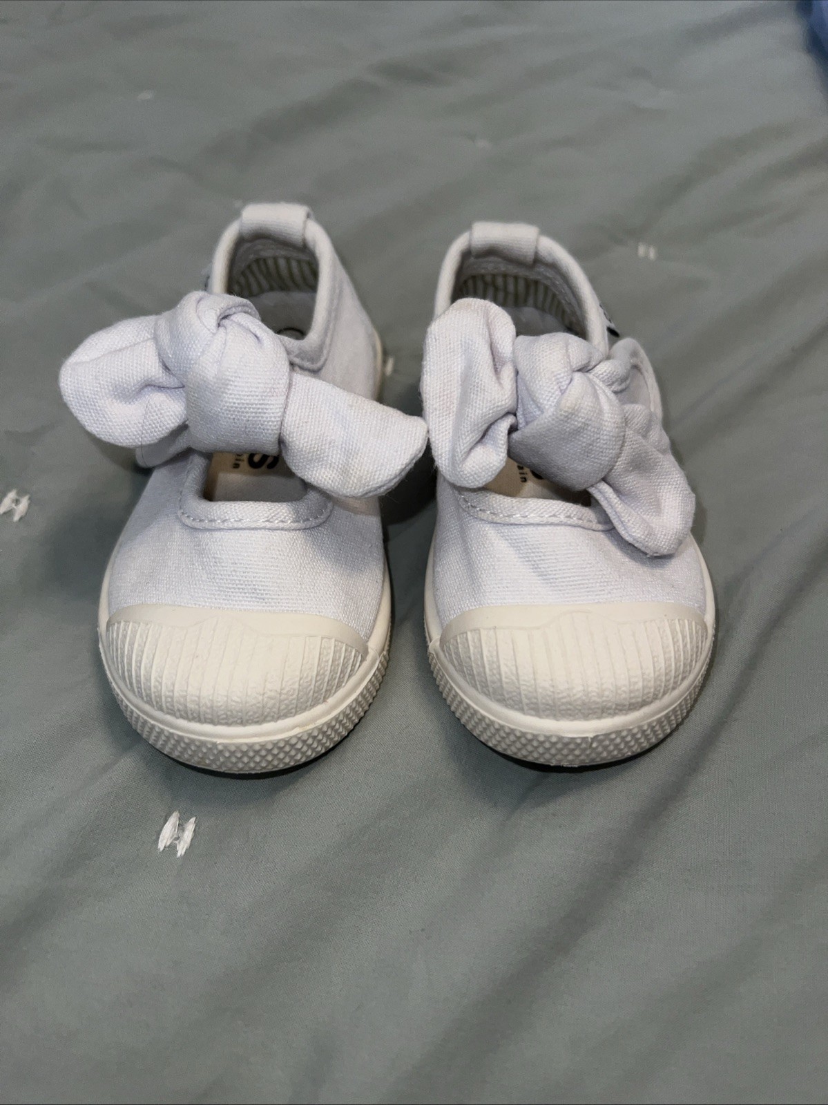 Chus Athena White Size 21 EUC