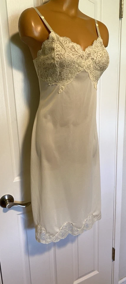 DE COLECCIÓN AÑOS 60 IMAGNIN WONDERMAID MARFIL CON RIBETE DE ENCAJE ESMERILADO DESLIZAMIENTO COMPLETO TALLA 34 Foto 3 de 4