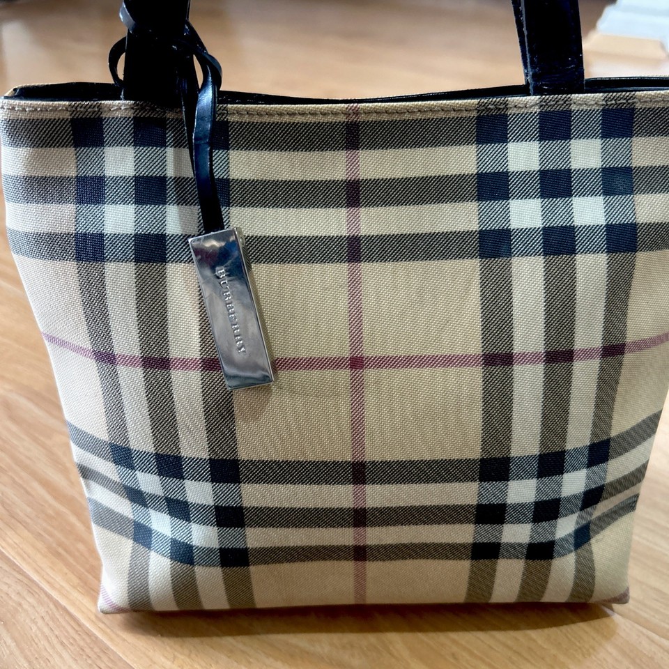 Burberry bag Check Beige Hobo Patent Leather Strap 100% authentic( dust cover )