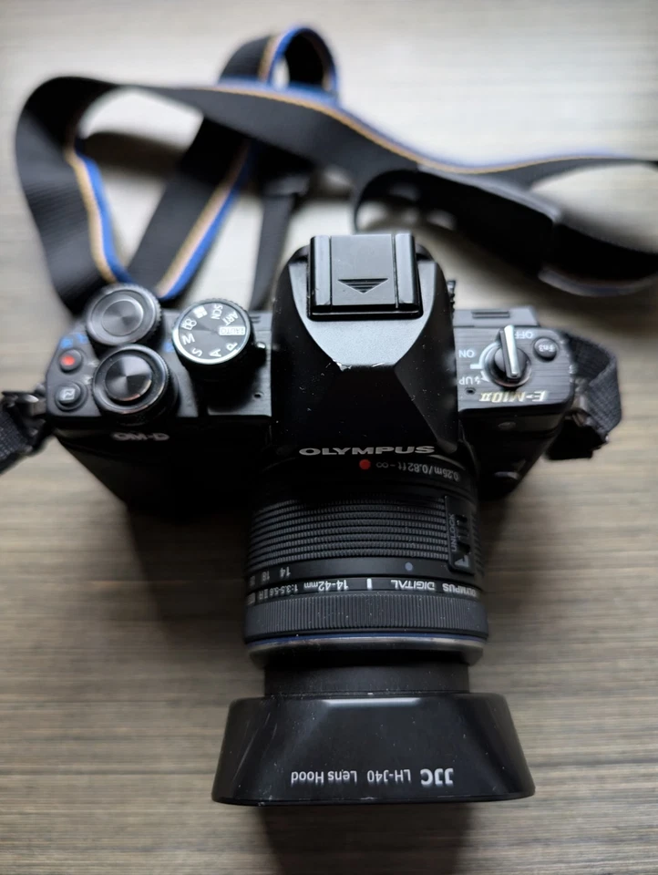 Olympus OM-D E-M10 Mark II Black, 5800 Auslösungen, mit Objektiv M.Zuiko 14-42mm - Bild 2 von 4