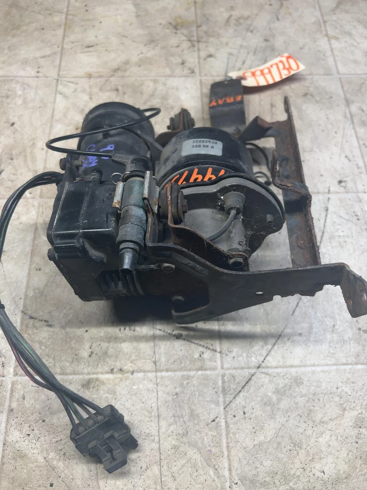ELECTRA PARK AVE DEVILLE ELDORADO Air Ride Suspension Compressor Pump 22062530 - Image 4 of 4