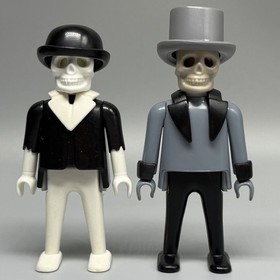 Playmobil Victorian Skeletons Playing Poker Male Adult Figures Cards Halloween