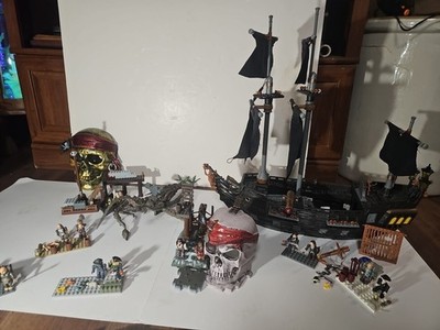 Mega Bloks Pirates of the Carribean Black Pearl Ship Figures 6 Total Sets In One