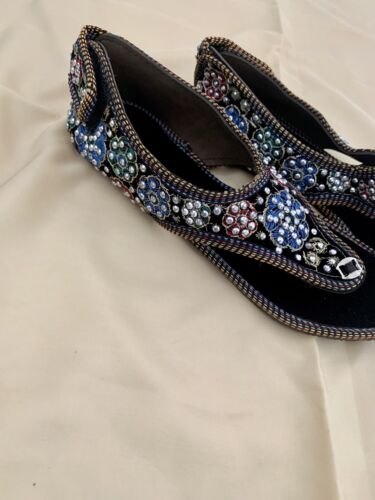 INDIAN/PAKISTANI Colour Full JUTTI Flat Shoes. - Picture 4 of 4