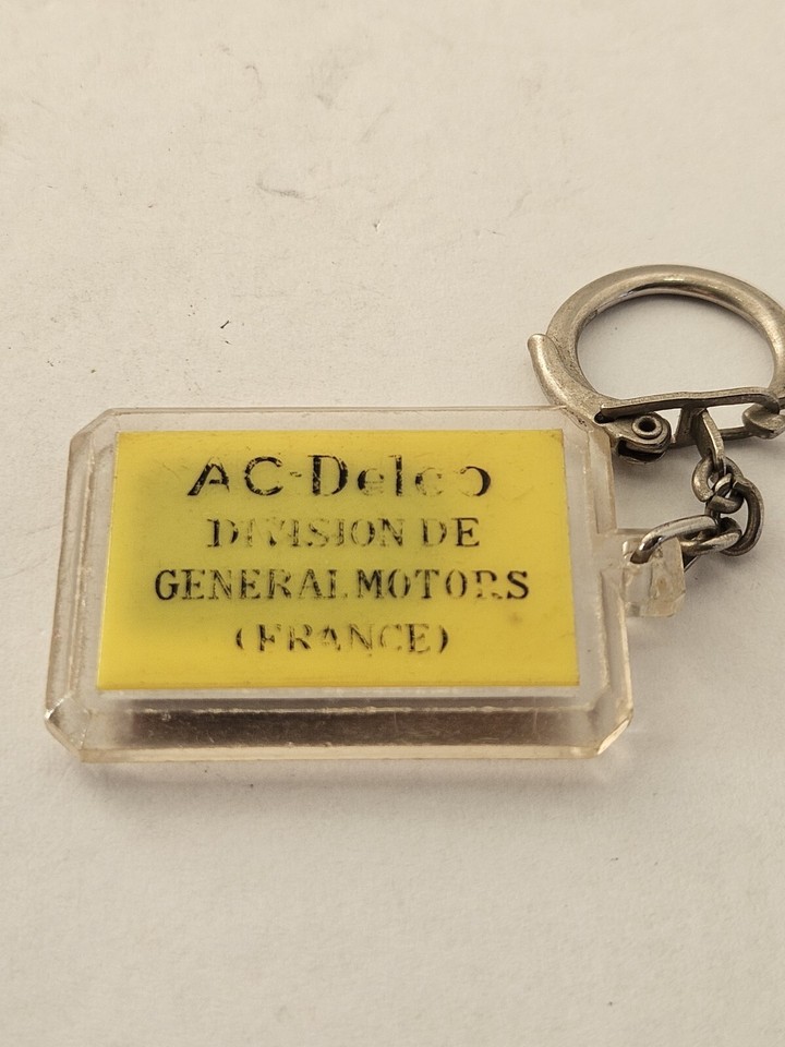 Keyring Automobile Glow AC Delco General Motors France Vintage 1960s