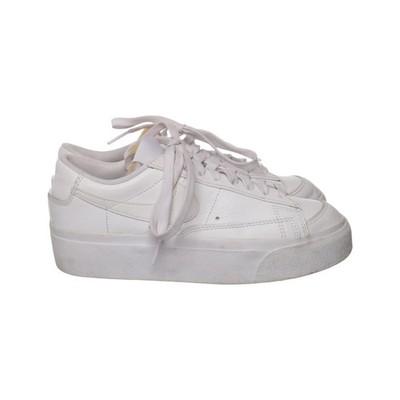 Nike, Sneaker, Größe: 36 1/2, model: blazer low platform, Weiß, Damen #OHU