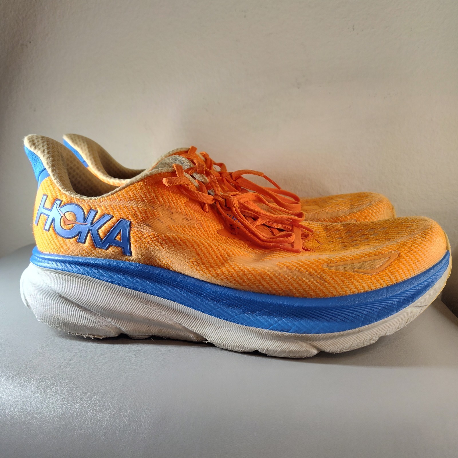 Hoka One One Mens Clifton 9 1127895 VOIM Orange Running Shoes Sneakers Size 11 D