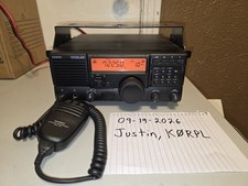 YAESU SYSTEM 600 HF TRANSCEIVER WITH MIC, AND MOUNTING BRACKET  LOOK  