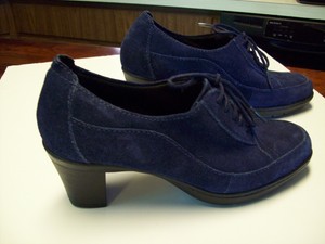 clarks pumps blue