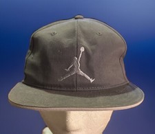 Nike Air Jordan Boys' YOUTH Black Snapback Baseball Cap Jumpman Logo OSFM