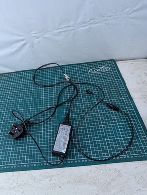 Samsung 14,0V 2,14A 30W AC/DC Adapter für PS30W-14J1