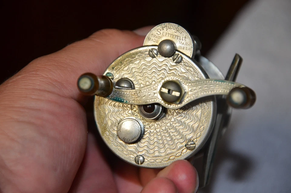 De colección Pflueger Summit 1993J 4ta Versión con Caja Granate, Bolso de Cuero y Manual Foto 4 de 4