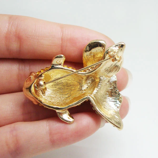  Bonito broche prendedor de cristal con estrás de pez amarillo tono dorado animal Foto 3 de 4