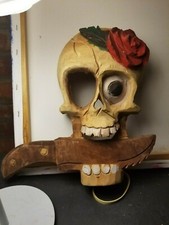 Wooden Skull Statue Carving Sculpture