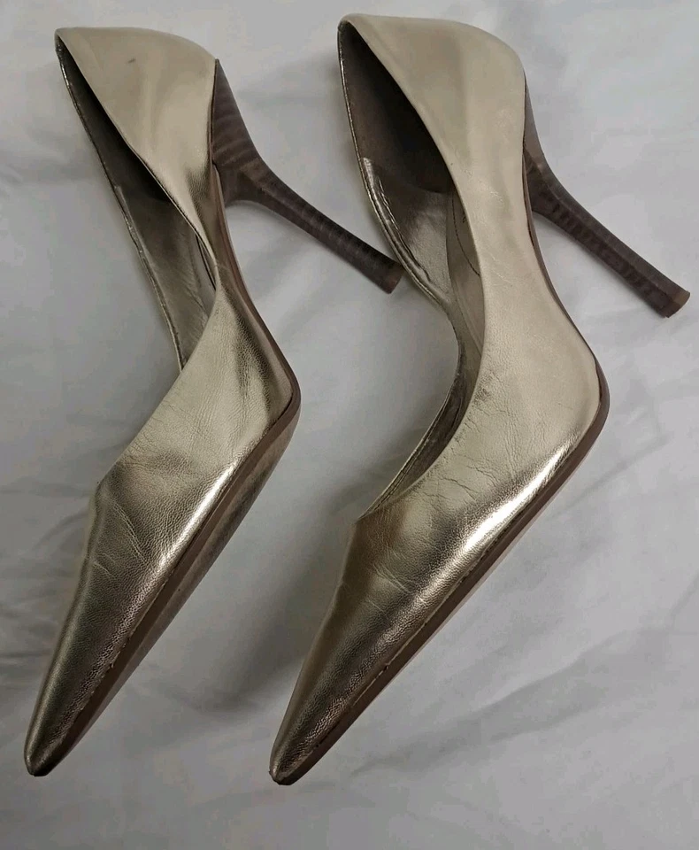 Tacones de aguja Guess by Marciano Carrie metálicos dorados punta 4" tacón talla 8,5 M Foto 3 de 4