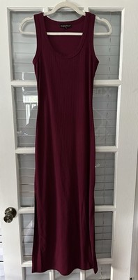 Absolutely Love It Women s M Wine Maxi Dress Slim Sleeveless Slit