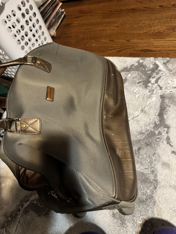 Liz Claiborne Luggage Wheel Travel Bag Carry On - Image 2 of 4