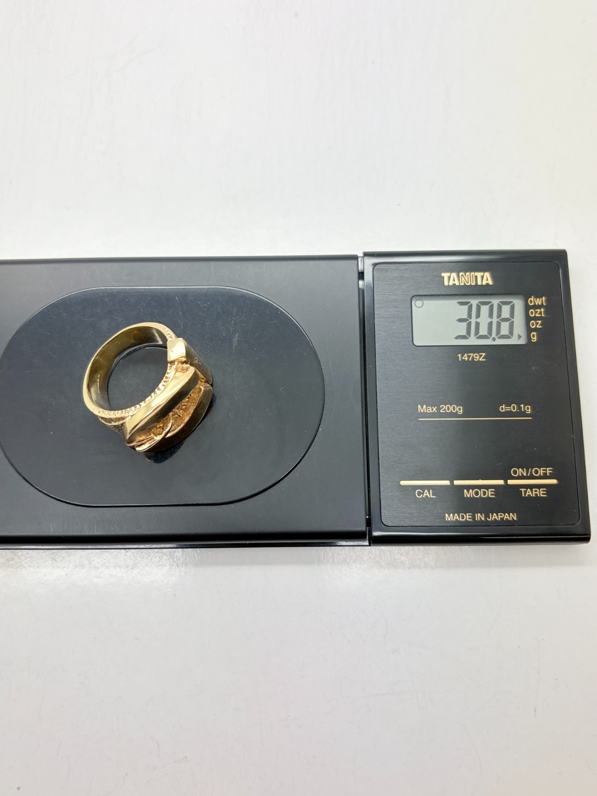 9ct Yellow Solid Gold Buckle Ring - image 12