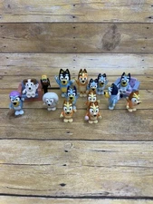 Bluey and Friends Family Figures Lot Mixed Play Character Toys 15 + Sofas