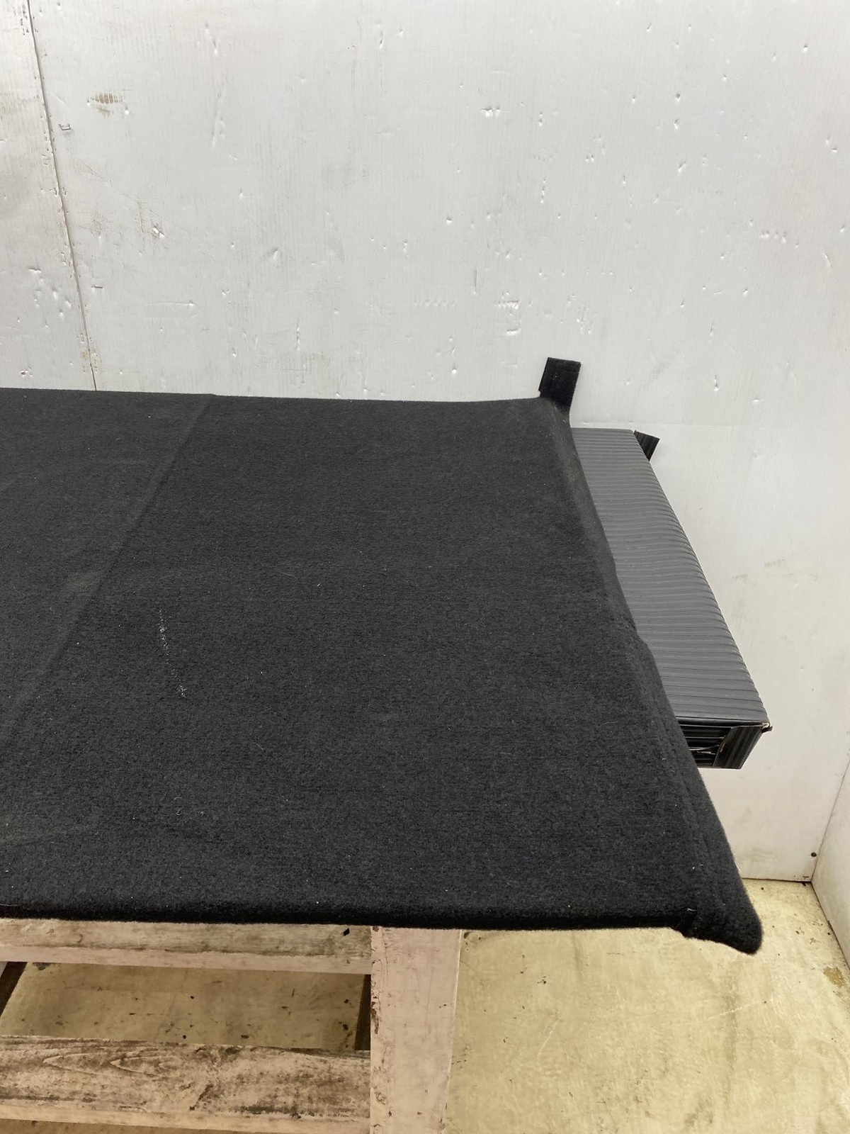 2017-2020 MASERATI LEVANTE OEM TRUNK CARGO FLOOR PANEL CARPET COVER 06700855040