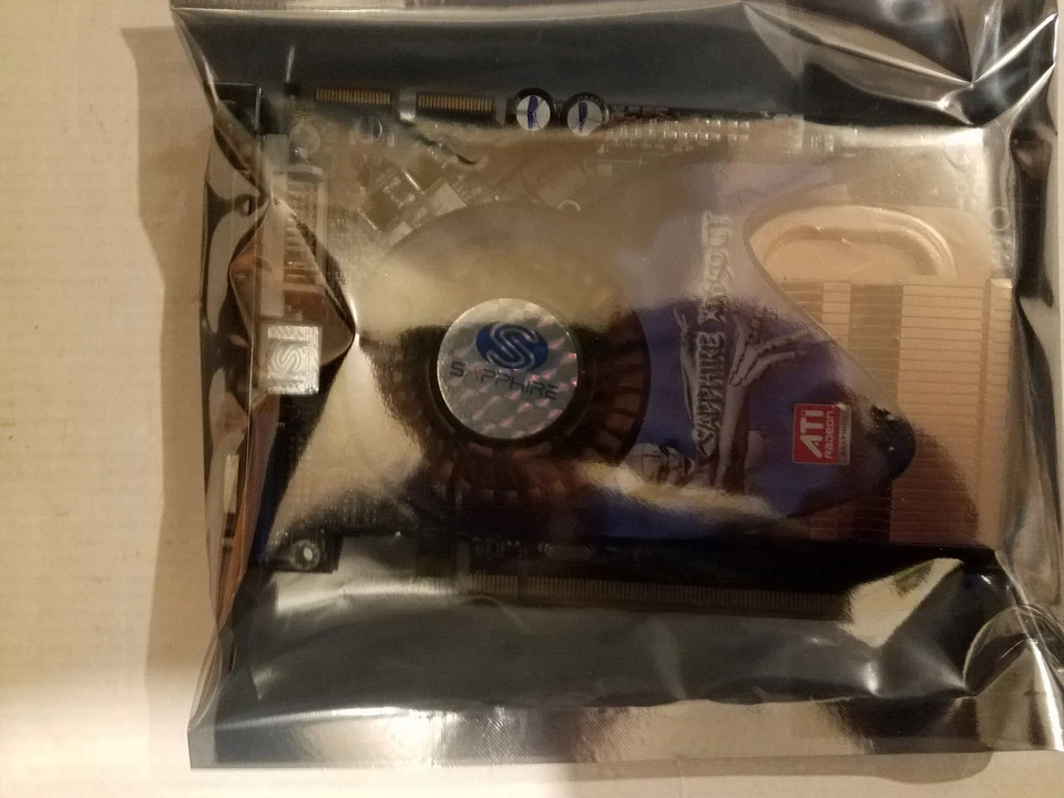 Sapphire ATI Radeon X1650 GT 128MB GDDR3 PCIE VGA DVI TV out Video Card - Image 3 of 4