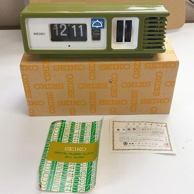 SEIKO DP647 Flip Clock Olive Green Alarm Desk Clock w/Box Vintage Collectible