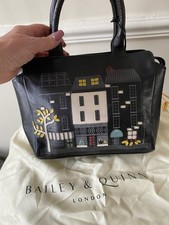 Bailey Quinn Women's Bag Beautiful Detail