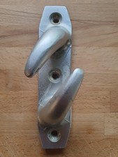 Lippklampe Pfeifer Marine ( links)