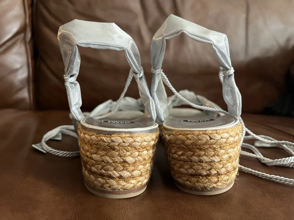 Stuart Weitzman Sandals Platform Wedge Silver Fabric Wrap Around Ankle Laces 10 - Image 3 of 4