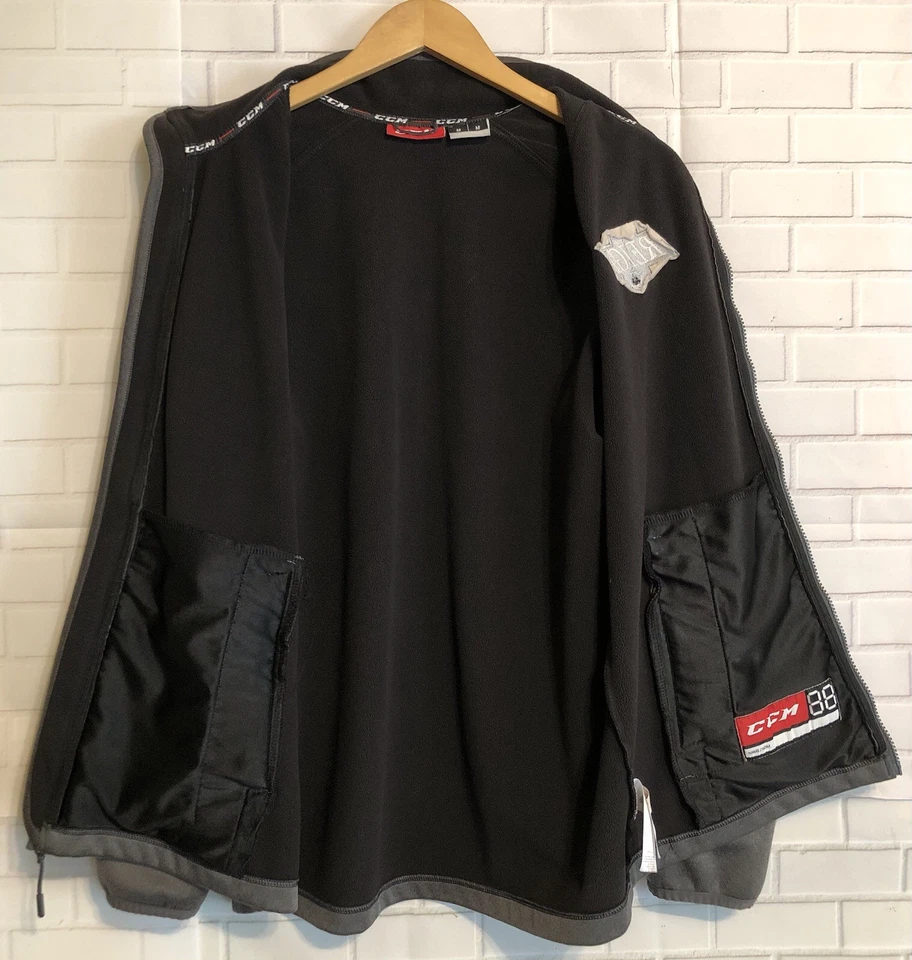 Chaqueta de hockey Ontario Reign gris CCM bordada AHL cremallera completa forrada de vellón Foto 3 de 4