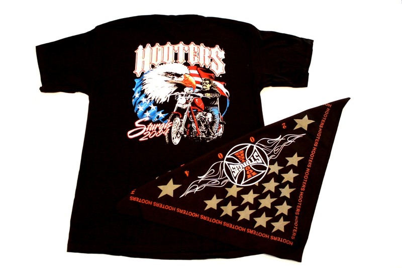 2 Hooters Uniform  XL T-Shirt Bandanna Sturgis Biker 2004 OOP  store closed 