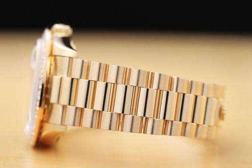 Rolex Herren Tagesdatum 18238 Schwarzes Zifferblatt 2.50 CT Diamant Lünette 18K - Bild 5 von 10