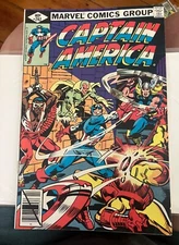 Captain America #242 - 1979 Marvel Comics, Great condition, Free Shipping!