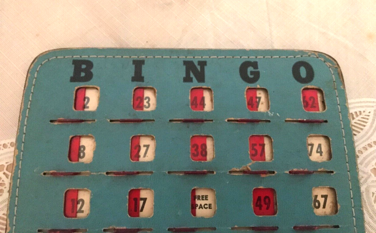 VINTAGE GAME BINGO CARD LEATHER TYPE ON CARDBOARD USED 8 1/2