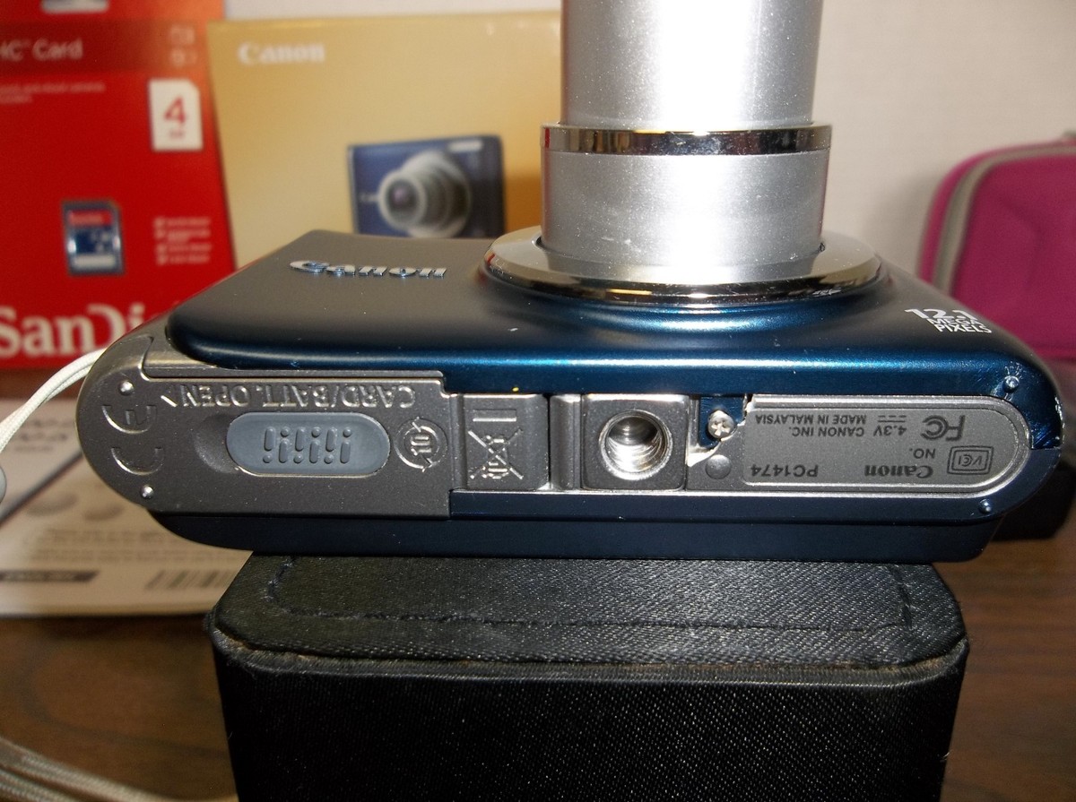 Canon PowerShot A3100 IS 12.1MP Digital Camera - Blue (4256B001