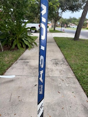 Easton Synergy ST Hockey Stick Junior 50 Flex P3 Sakic RH Blue