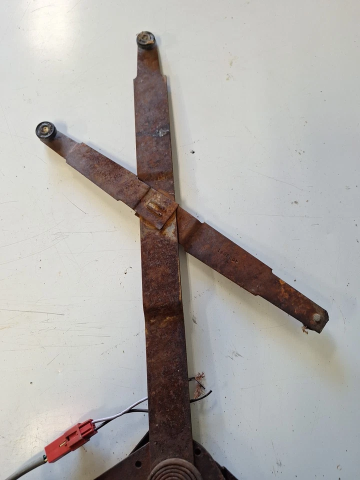 92 Dodge D250 Passenger Side power window regulator - Image 3 of 4