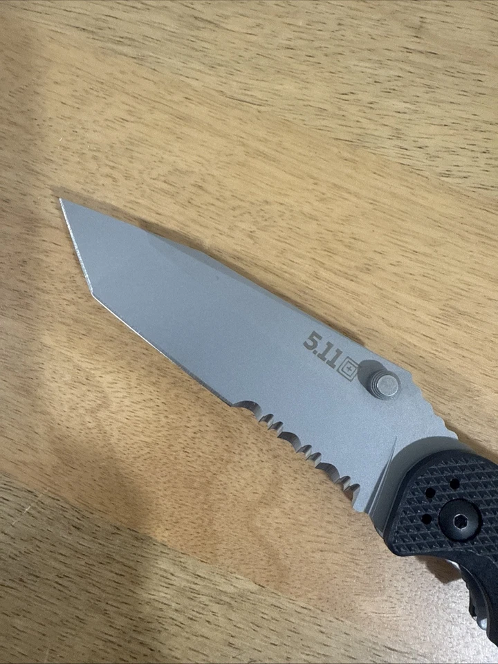 Navaja de bolsillo táctica 5,11 Foto 3 de 4