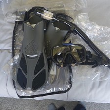 Gintenco Adult Snorkeling Set 4 In 1 New In Package Size ML To XL Adjust 9 - 13