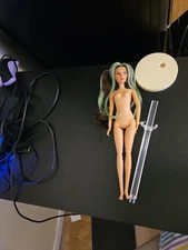 Defa Lucy LOVE Nude - Brunnette (green) Hair