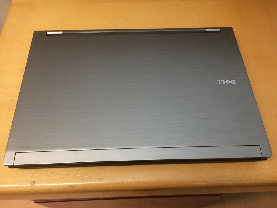 Dell Latitude E6510 Intel i5 2x2,93GHz 15,6"HD WEBCAM UMTS DE-BACKLIT WINDOWS - Bild 2 von 2