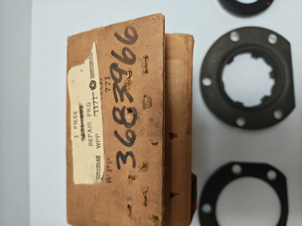 Dodge Chrysler Plymouth 1965-1974 8-3/4 eje trasero kit de reparación 3683966 nuevo de stock Foto 4 de 4