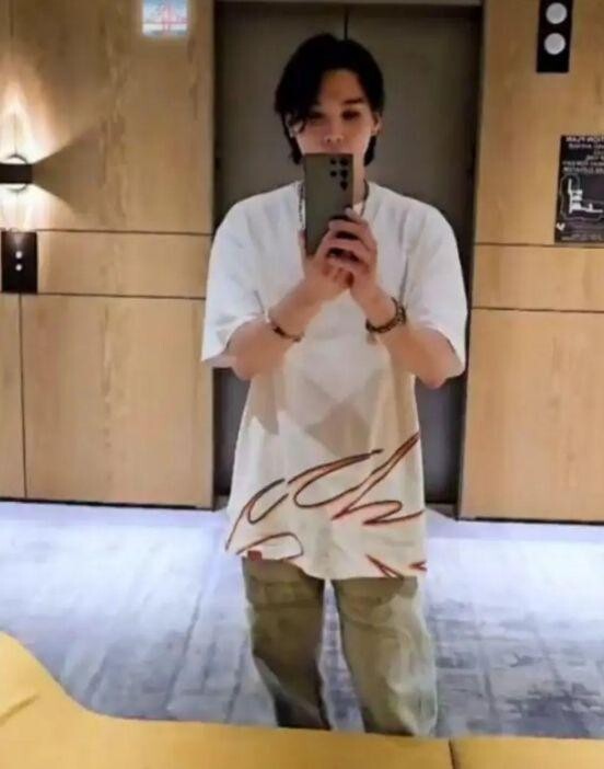 BTS SUGA Tour Agust D Tour D-DAY Oversized T-Shirt size L | eBay BTS SUGA Tour Agust D Tour D-DAY Oversized T-Shirt size L | eBay