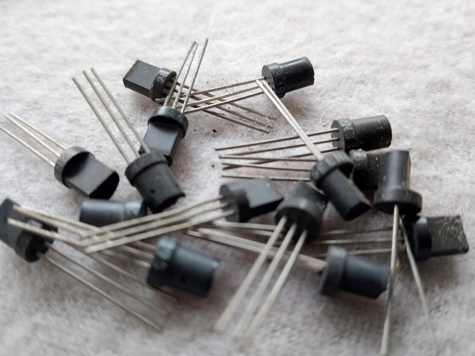 7x 2N3395 Bipolar Transistor BJT NPN 25Vcbo 25Vceo 5.0Vebo 1 kein China 85 - Bild 1 von 1