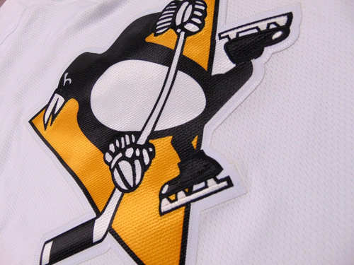 WOMEN'S FANATICS NHL PITTSBURGH PENGUINS BREAKAWAY JERSEY SIZE M - Picture 4 of 6