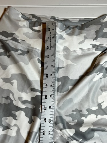 NWT Avia Women's Grey Camo Pull-On Capri Leggings Side Pockets Size S (4-6) - Picture 8 of 15